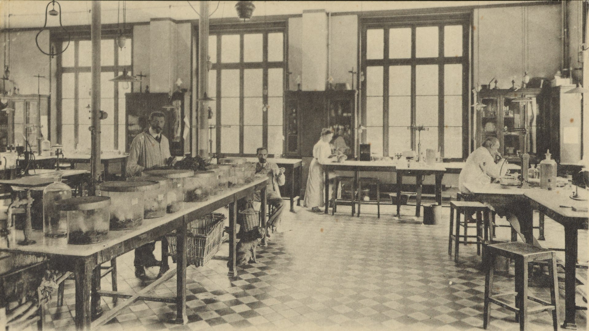 Aufnahme eines Labors aus den 1920er Jahren
